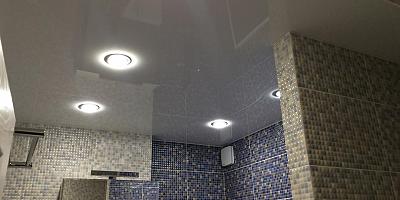 Натяжной глянцевый потолок в ванную комнату 7 кв.м