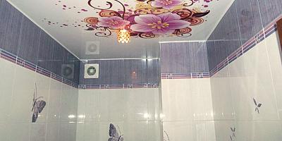 Натяжной потолок с фотопечатью в ванную