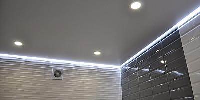 Парящий потолок в ванную